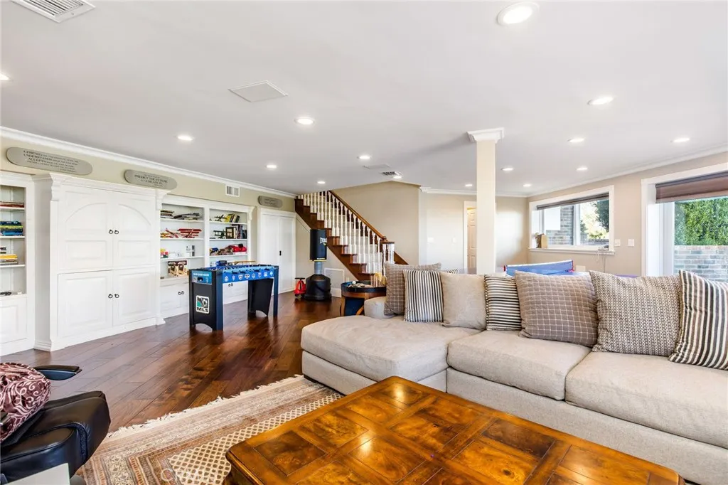 24965 Kit Carson Road, Hidden Hills, California 91302 home-pic-14